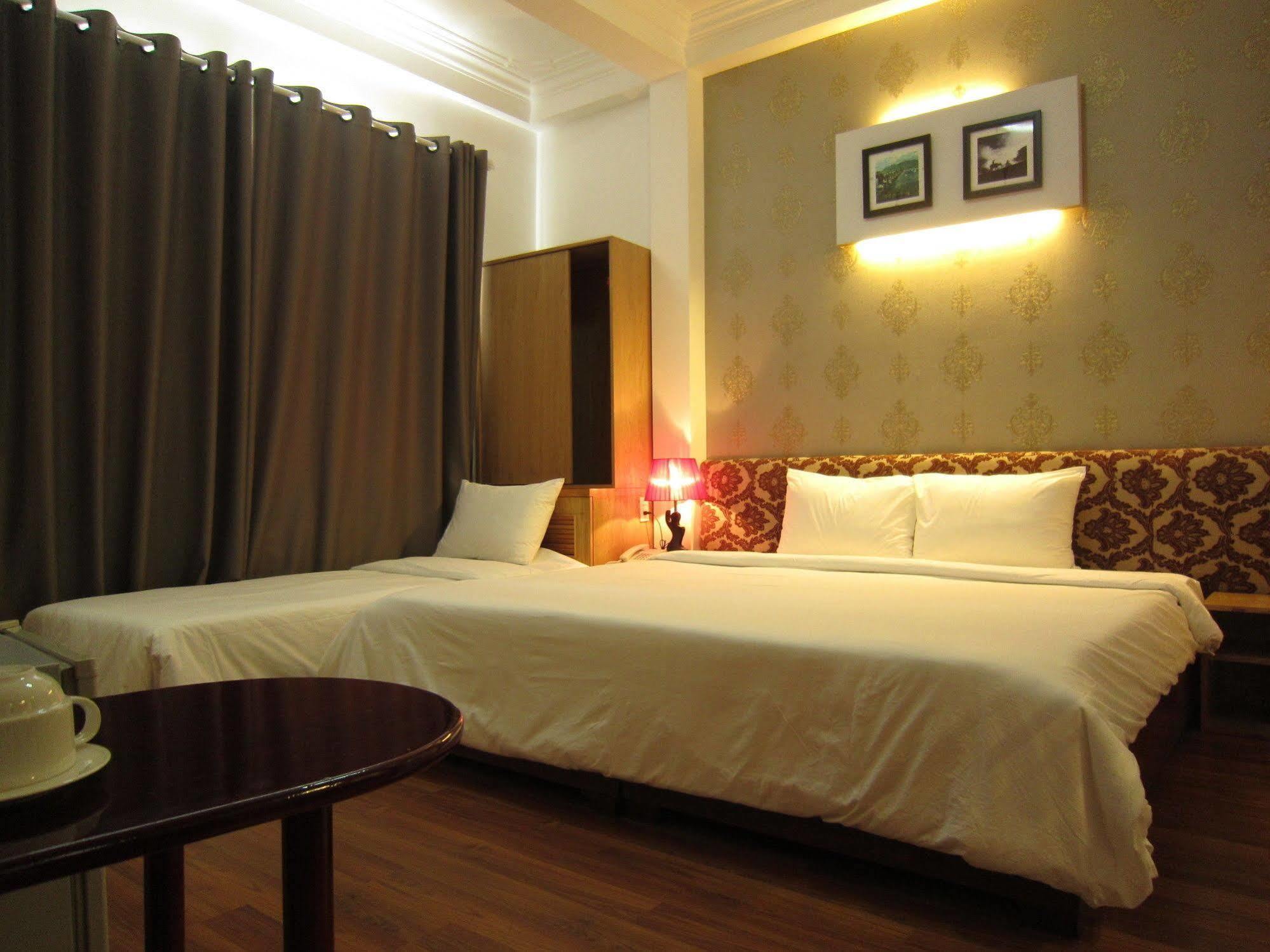 Saigon Odyssey House Hotel Хошимин Екстериор снимка