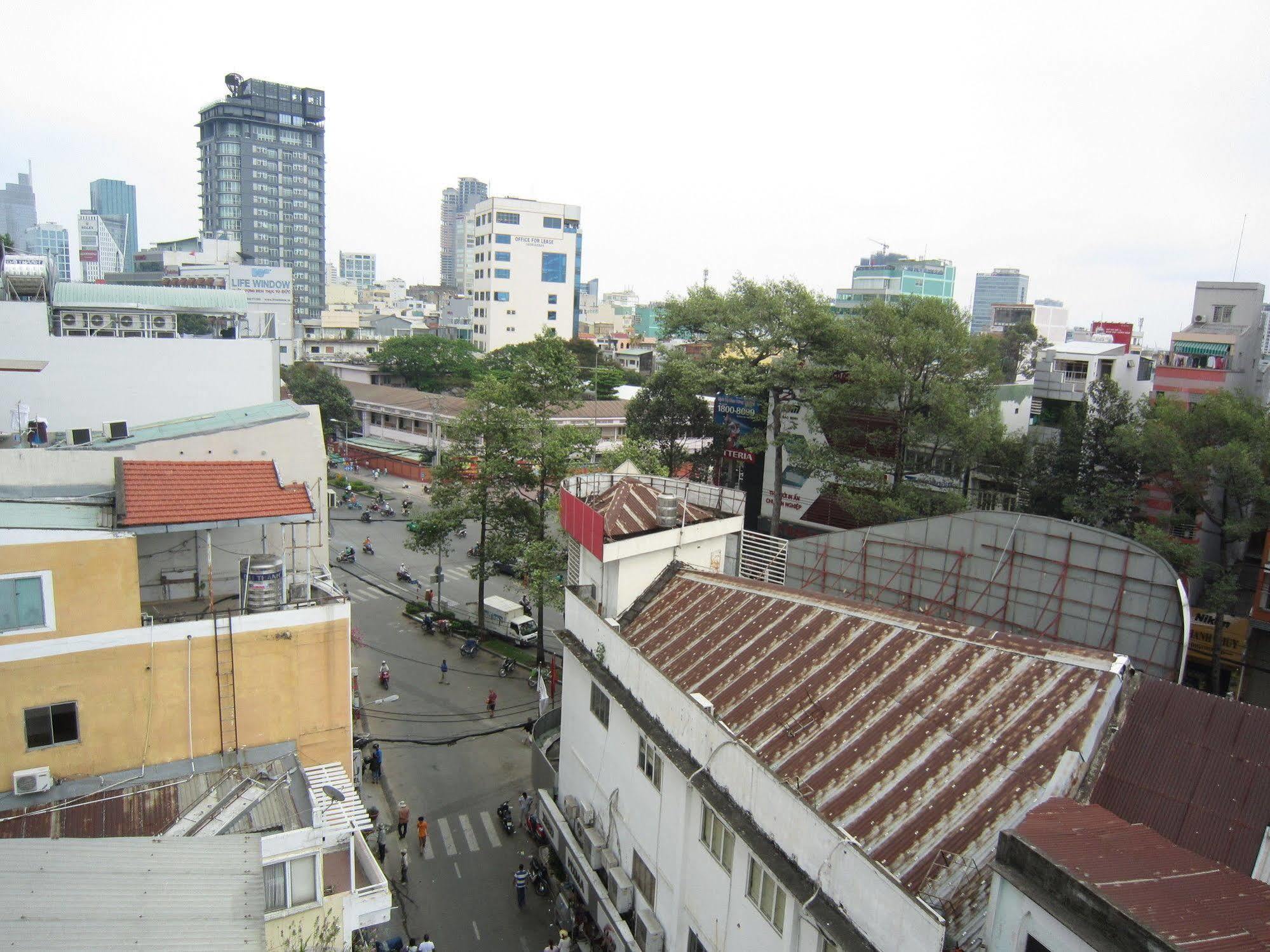 Saigon Odyssey House Hotel Хошимин Екстериор снимка