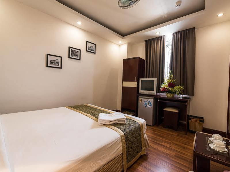 Saigon Odyssey House Hotel Хошимин Екстериор снимка